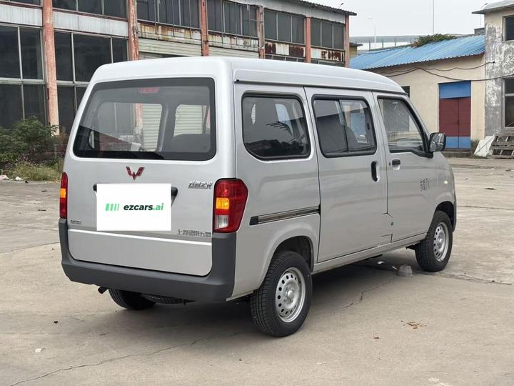 Wuling Zhiguang 2023 1.5L 5/7-Seater photo 6