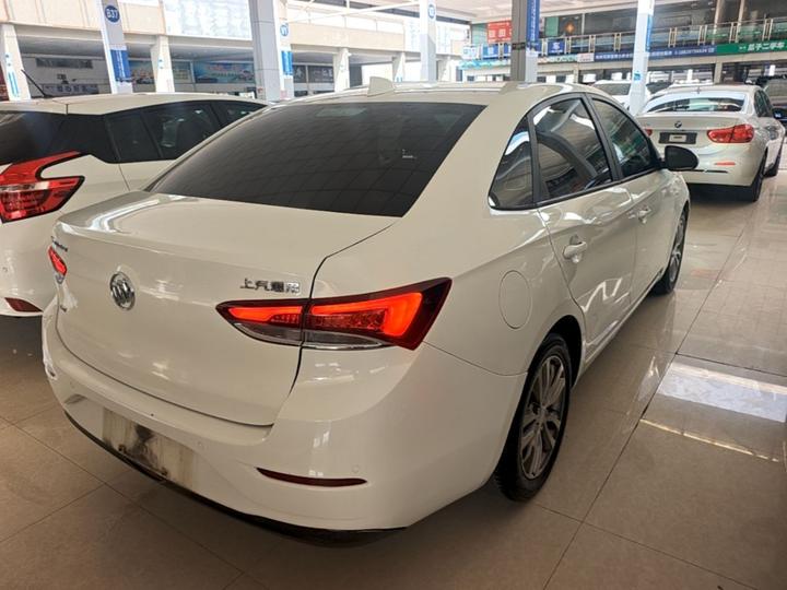 Excelle 2019 18T AT Elite China VI photo 4