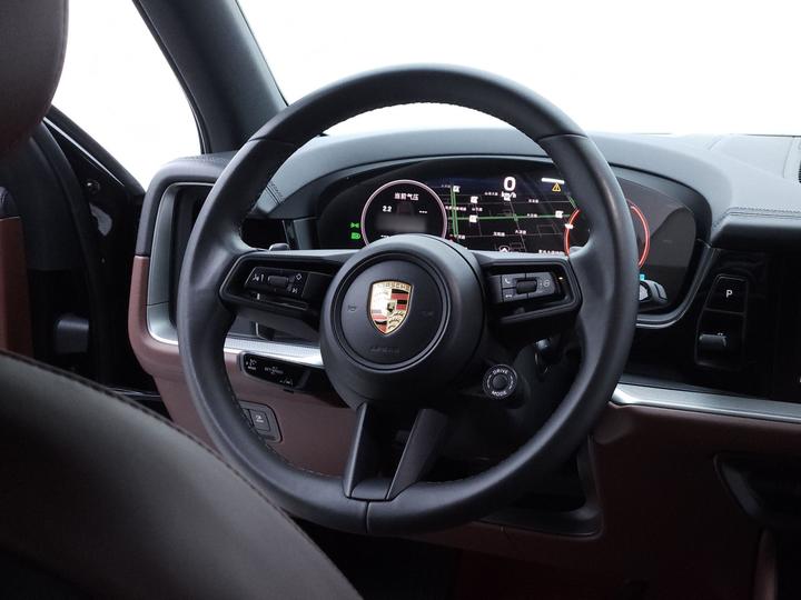 2024 Cayenne 3.0T photo 3