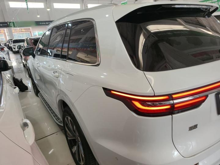 Li Auto ONE 2021 EREV 6-Seater photo 4