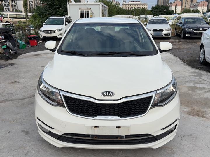 K2 2015 Sedan 1.4L MT GLS photo 2