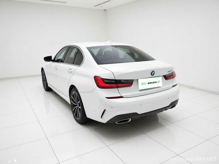 3 Series 2020 325i M Sport Package photo 4