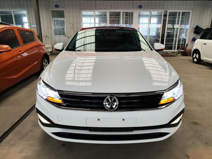 Lamando 2021 230TSI DSG photo 2