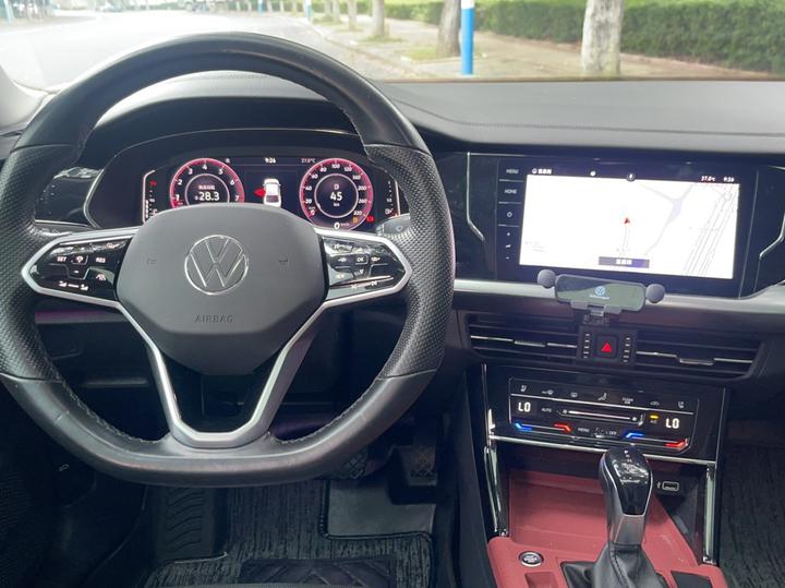 Passat 2022 330TSI Luxury photo 5