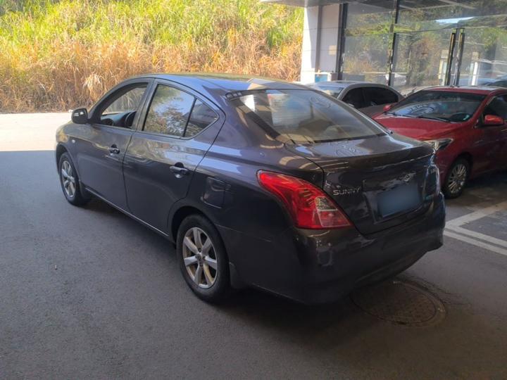 2015 1.5XE CVT Comfort photo 4