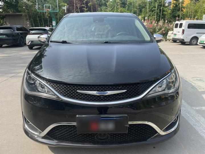 Chrysler Imported 2017 3.6L Exclusive photo 2