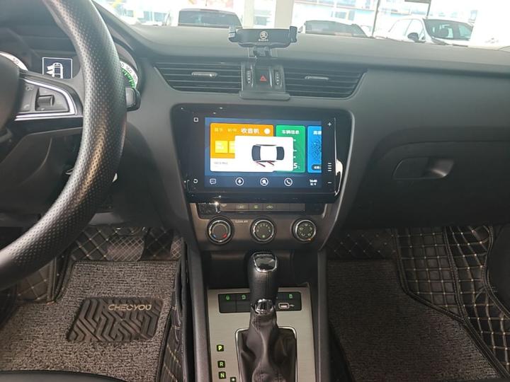 Octavia 2021 1.5L AT Comfort photo 8