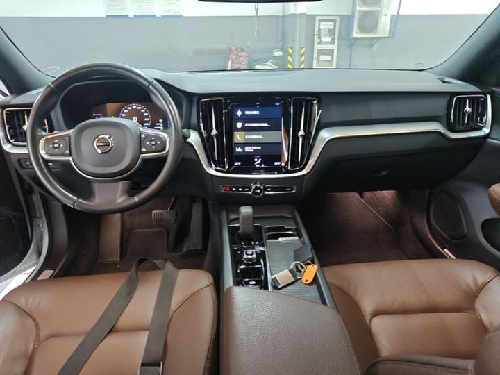 S60 2022 B4 Luxury photo 2