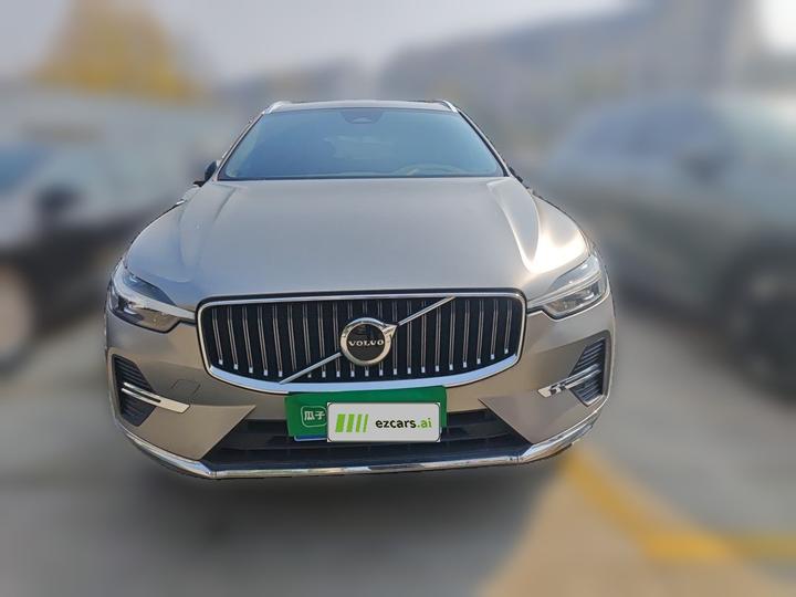XC60 2025 B5 AWD Luxury photo 2