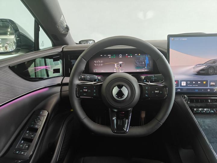 Z9 2024 1100km AWD Max photo 3