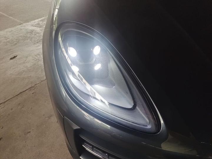 2020 Macan 2.0T photo 8