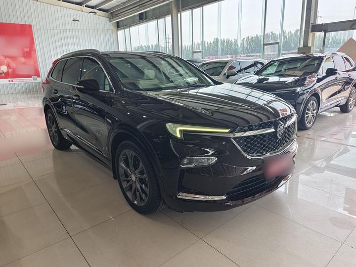 2020 28T AWD Avenir photo 2