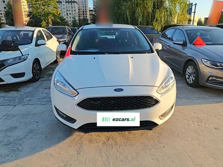 Focus 2017 Hatchback 1.6L AT Comfort photo 2