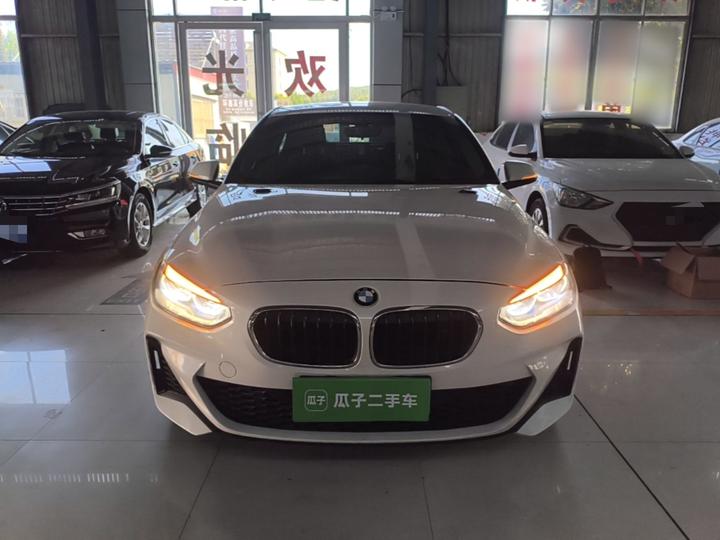 1 Series 2023 120i M Sport photo 2