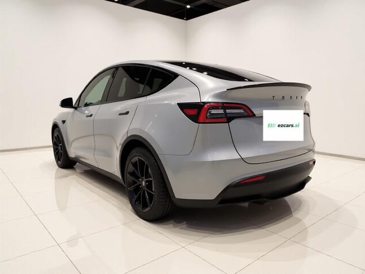 Model Y 2021 Standard Range RWD photo 4