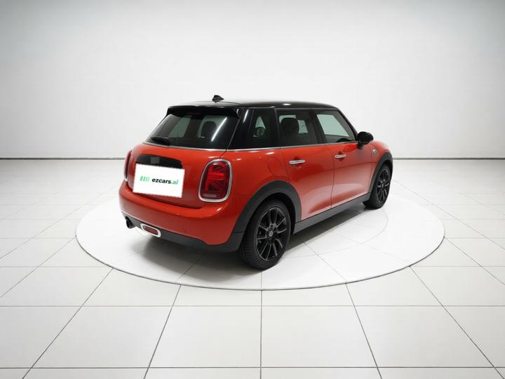 2018 1.5T COOPER Classic 5-Door photo 6