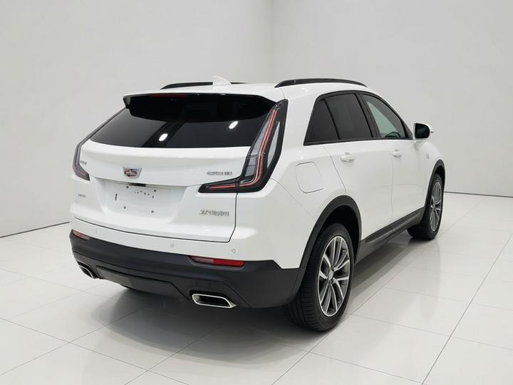 XT4 2022 28T AWD Platinum photo 4