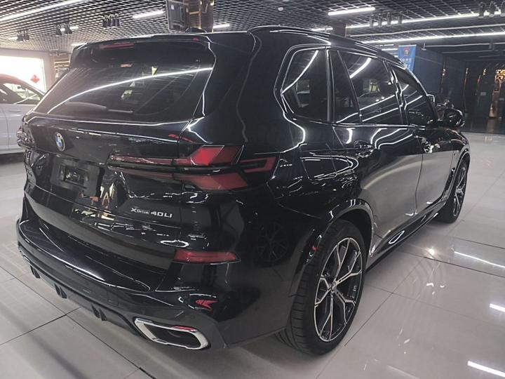 X5 2023 xDrive 30Li Exclusive M M Sport Night Package photo 4