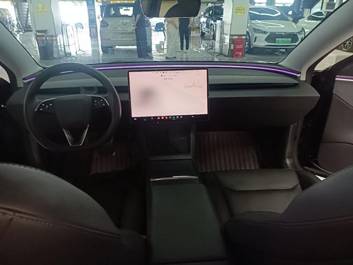 Model 3 2023 RWD photo 5