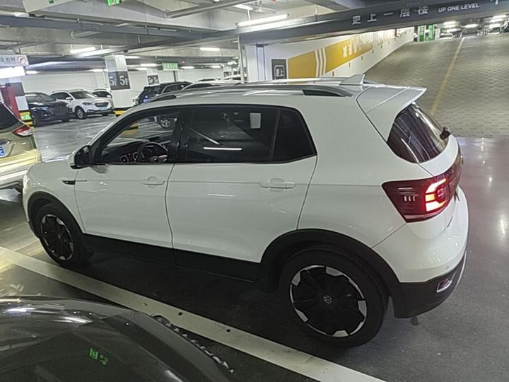 2021 1.5L AT 30 Anniversary Edition photo 3