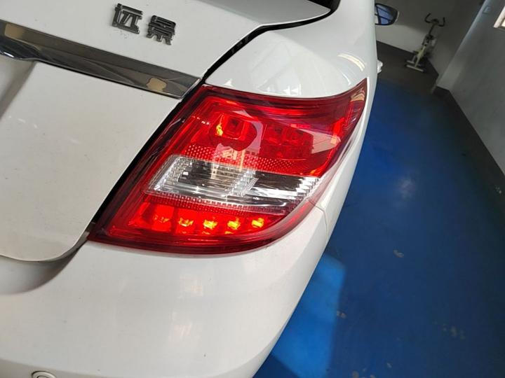 Vision 2017 1.5L AT photo 7