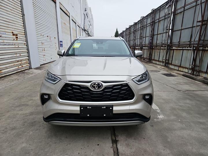 Highlander 2024 2.5L Smart Hybrid RWD Luxury 7-Seater photo 3