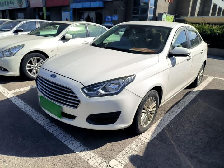 Escort 2017 Facelift 1.5L AT Comfort