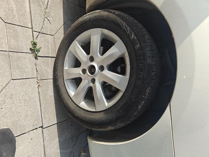 2015 1.6XE CVT Comfort photo 8