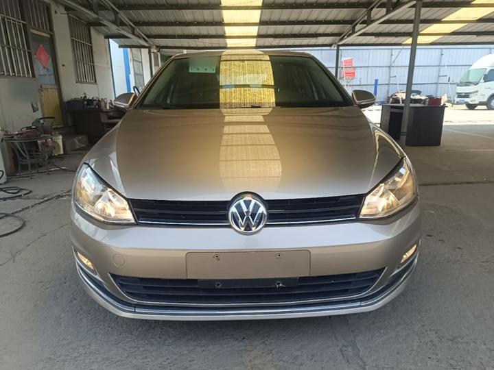 Golf 2016 1.6L MT Fashion photo 2