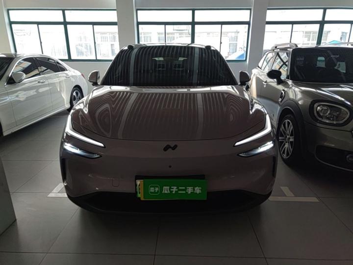 L60 2025 60kWh photo 2