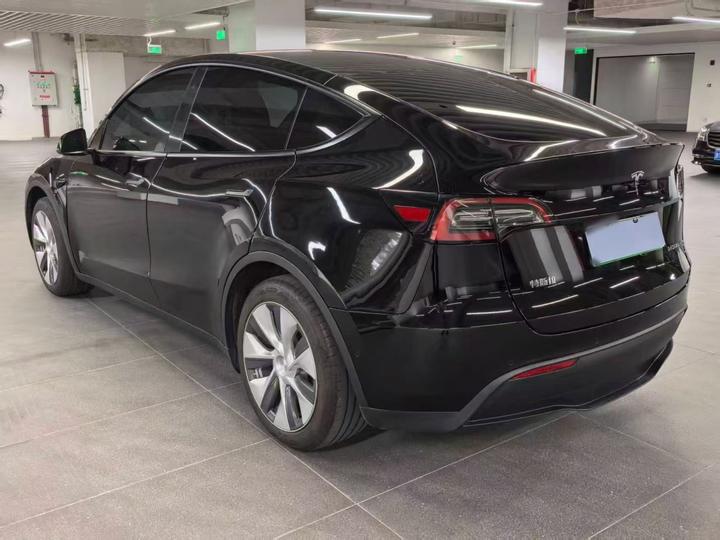 Model Y 2022 Facelift RWD photo 4