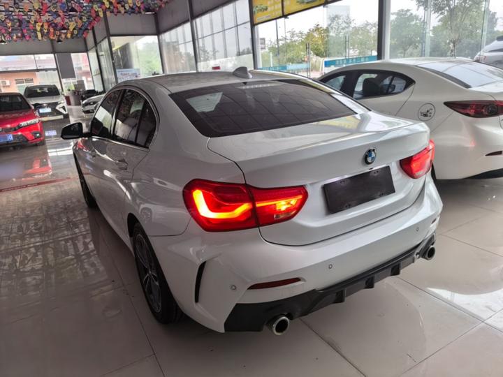 1 Series 2021 120i M Sport photo 4