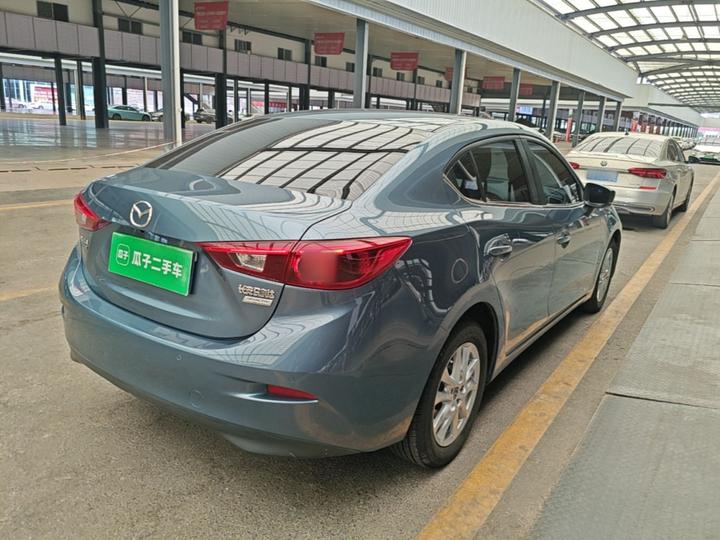 3 Axela 2017 Sedan 1.5L AT Luxury China V photo 4