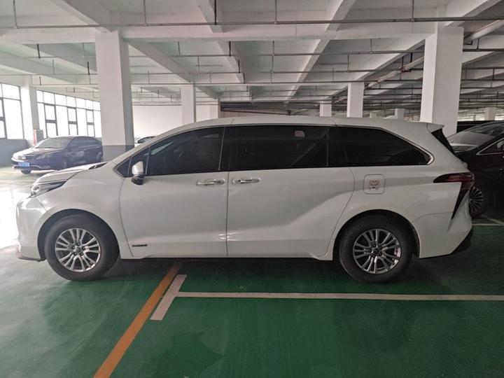 Sienna 2021 2.5L Hybrid Premium photo 4