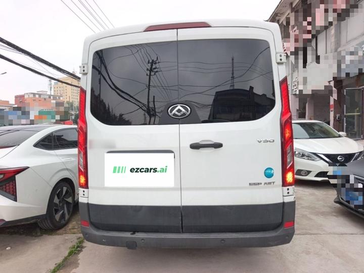 MAXUS V90 2020 2.0TAMT FWD Short Wheelbase 6-Seater photo 5