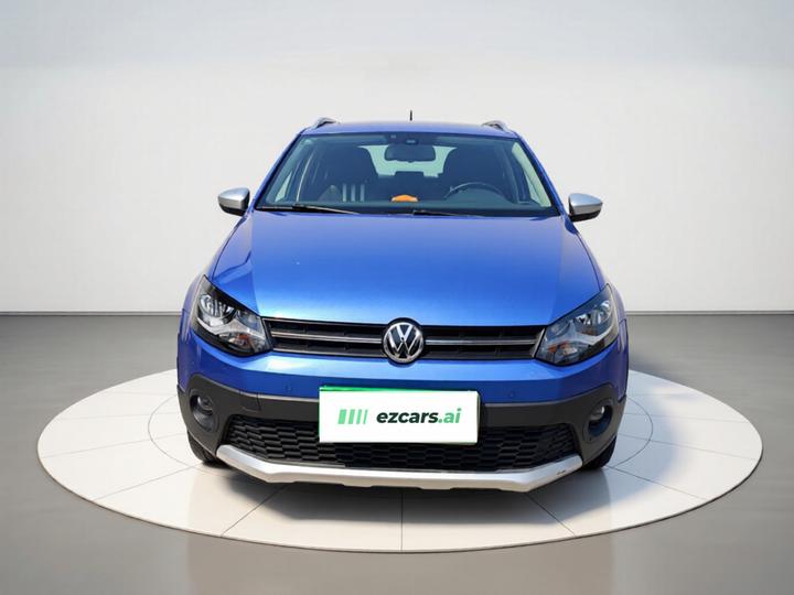 2014 1.6L Cross Polo AT photo 2