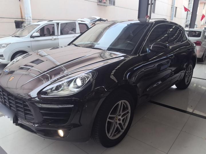 2017 Macan 2.0T
