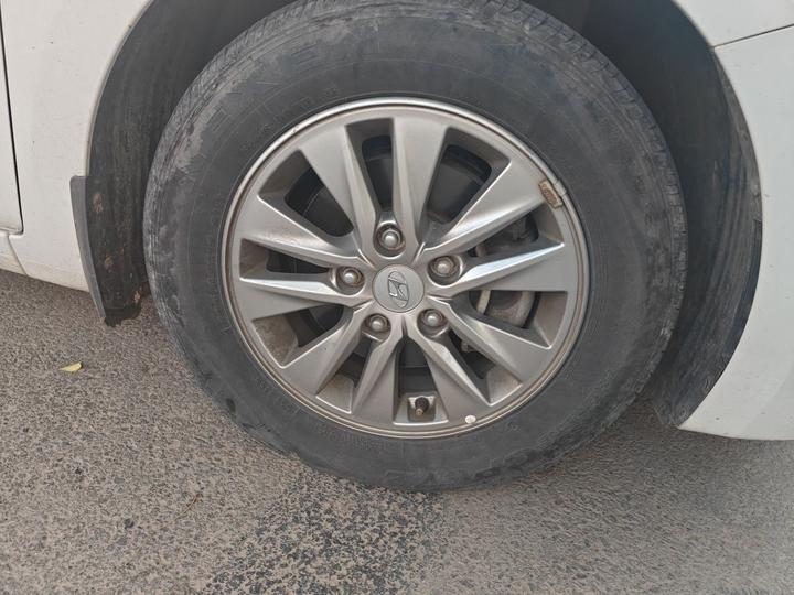 Dynamic 2018 1.6L MT GLS China V photo 8