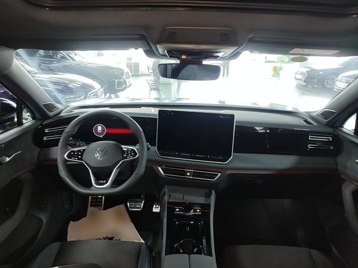 Tiguan L 2026 PRO 380TSI AWD R-Line Smart Premium photo 2