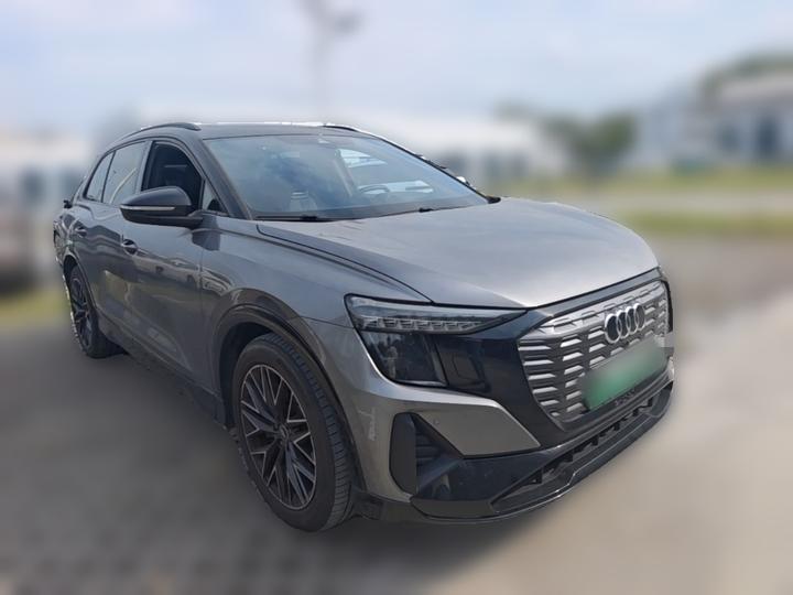 Q5 e-tron 2022 40 e-tron Starlight photo 3