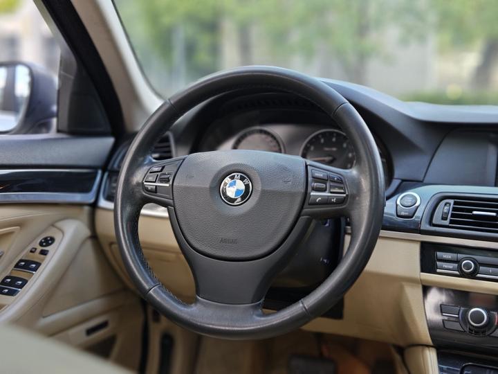 5 Series Imported 2012 520i photo 3