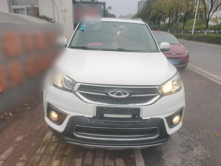 Tiggo 3 2015 1.6L MT Anniversary Edition photo 2