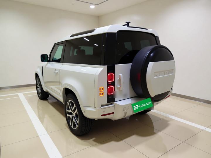 Defender 2023 Facelift 90 3.0T P400 XS photo 4
