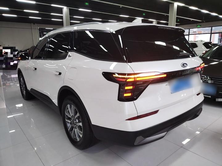 2023 Edge L 2.0T EcoBoost RWD 7-Seater Luxury photo 4