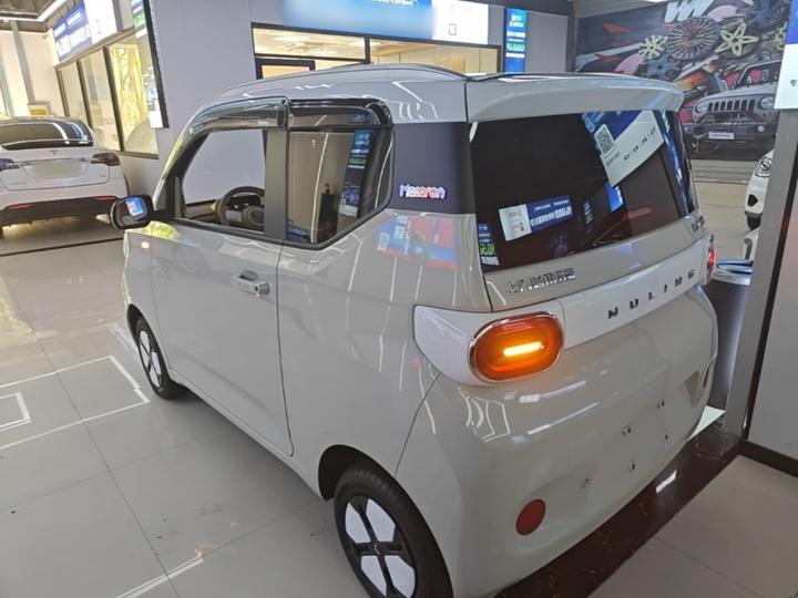 Hongguang MINIEV 2024 3rd Gen 215km Advanced photo 4