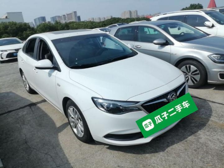 Excelle 2021 Facelift Classic 1.5L AT Elite photo 3