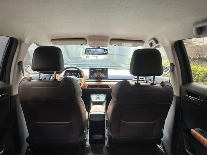 e2 2020 Upgraded Standard Range Comfort photo 8