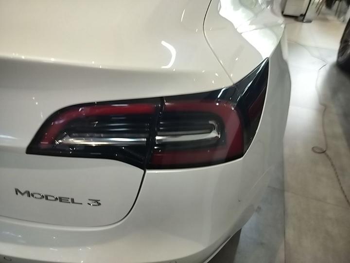 Model 3 2022 RWD photo 7