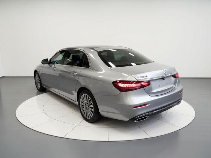 E-Class 2021 E 300 L Premium photo 4