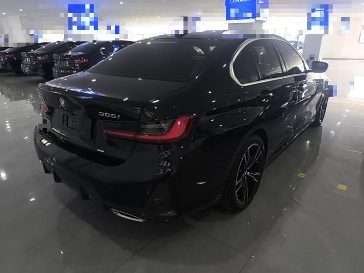 3 Series 2024 325i M Sport Package photo 4